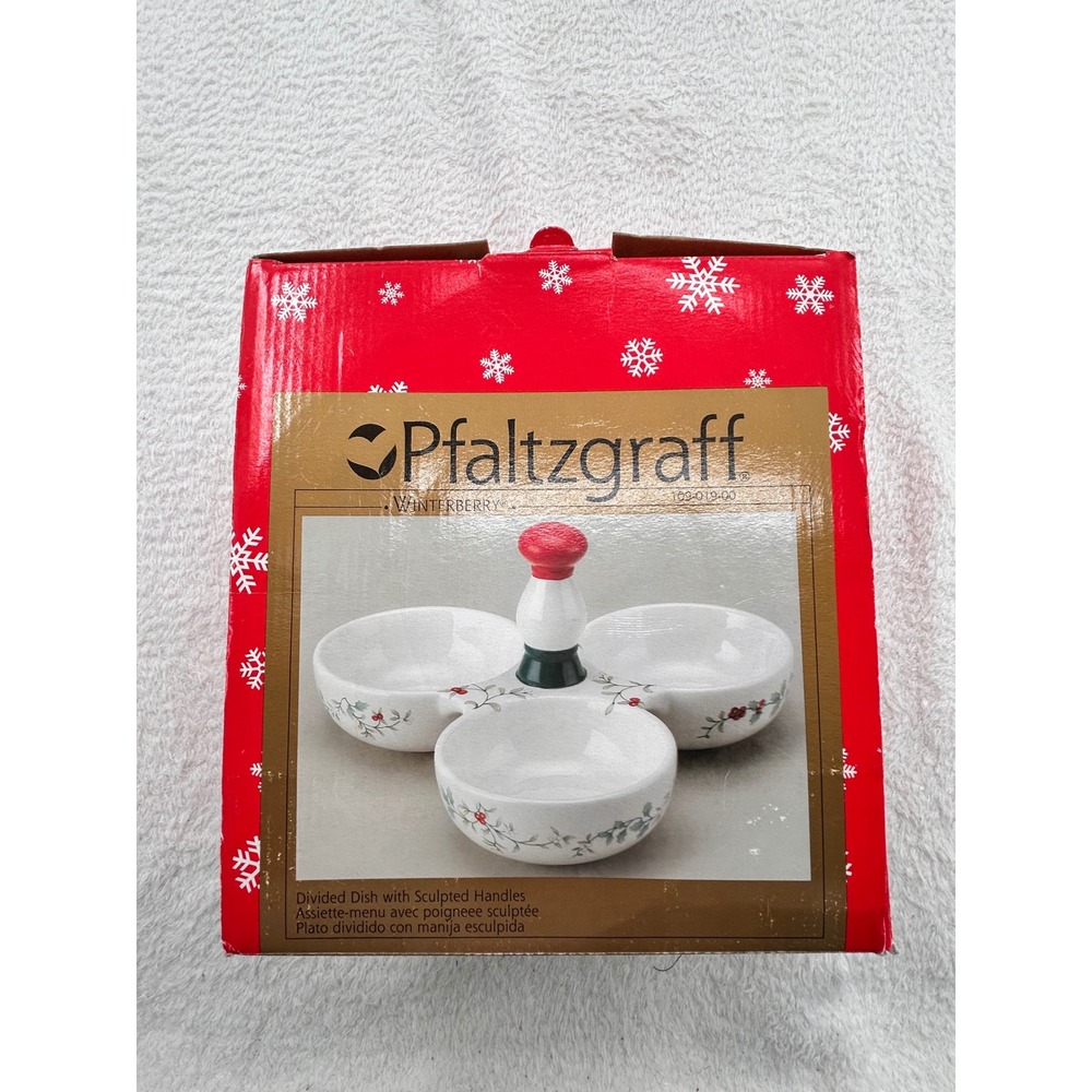 Pfaltzgraff Winterberry Divided Dish Sculpted Handle 109-019-00 Christmas Holly